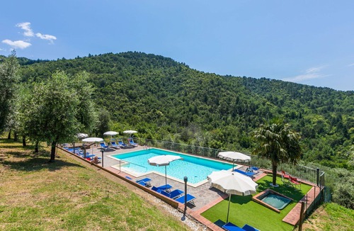 Bivio Pozzo Apartment | Nice apartment for 6 guests with WIFI, pool, TV, patio and panoramic view