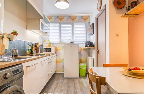 Est Apartment | Nice apartment for 2 guests with A/C, TV and balcony