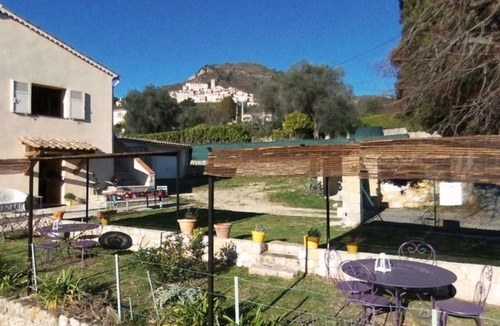 Le Bar-sur-Loup Apartment | Noelie, ground floor apartment for 6 people