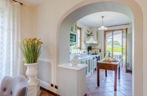 Lucca Villa | Nonna Bianca Farmhouse