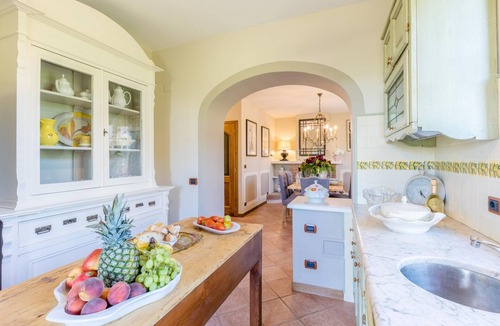 Lucca Villa | Nonna Bianca Farmhouse