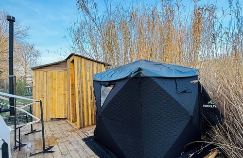 Saliers RV Rental | Nordic Experience: Sauna & Cold Bath in the Camargue