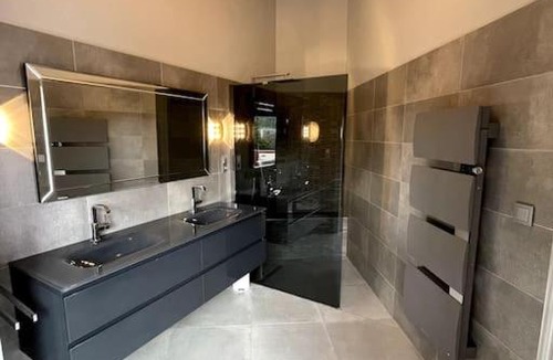 Coudoux Villa | Nouveau: Superbe villa à Coudoux