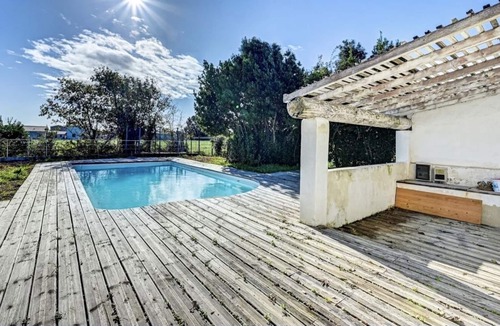 Raphele-les-Arles Other | Old French Farmhouse, Pool, 10 minutes from Arles