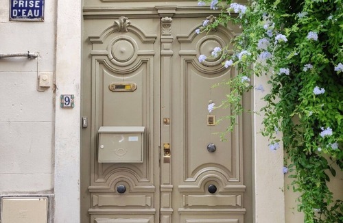 Gambetta House | Old house with garden in the heart of town