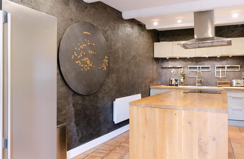 Chateauneuf-du-Pape Villa | Old monastery in the heart of village with pool