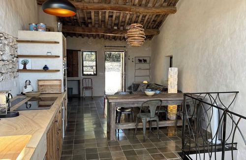 Bonnieux House | Old sheepfold with private pool