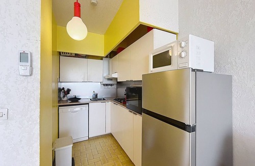 Palavas-les-Flots Apartment | Palavas bright F2, near beach and shops, TV and wifi included