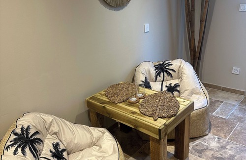 Montignargues Bed & Breakfast | Paradise & Desire: Romantic Room