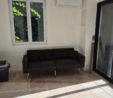 Noves Apartment | Partie de ferme appartement