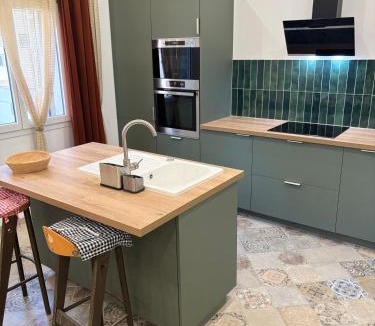 Port-Saint-Louis-du-Rhone Apartment | Patio en Camargue
