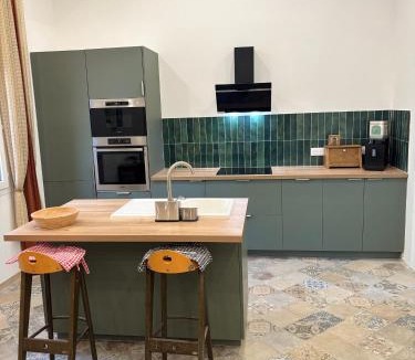 Port-Saint-Louis-du-Rhone Apartment | Patio en Camargue