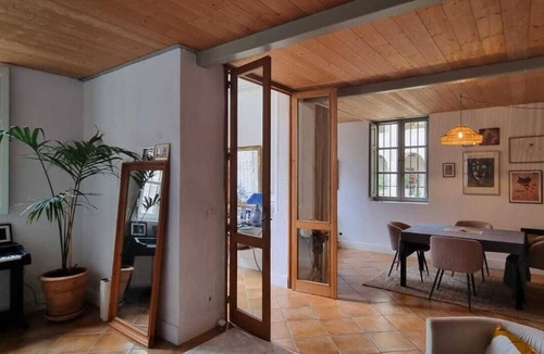 Avignon City Centre Cabin | PAVILLON DES ARTS * HEART OF THE CITY, AIR CONDITIONING, TERRACE, PARKING.
