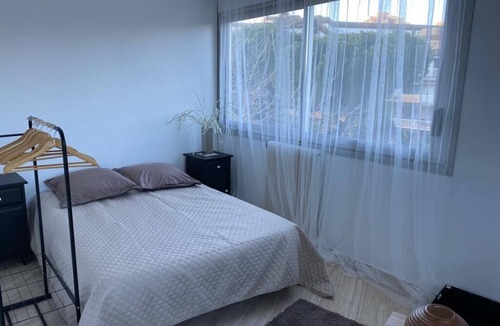 Estanove Apartment | Peaceful apartment with swimming pool close to shops 15 minutes from beaches by car