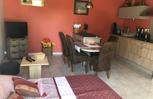 Mouries House | Peaceful duplex at the foot of the Alpilles