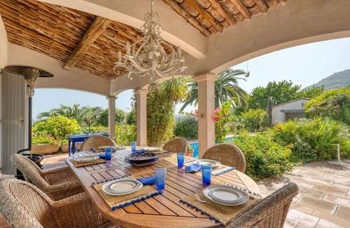 Tourrettes-sur-Loup Villa | Peaceful villa