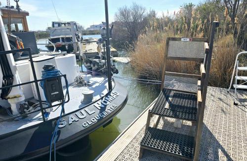 Aigues-Mortes Boat Rental | Peniche Saul Nomad
