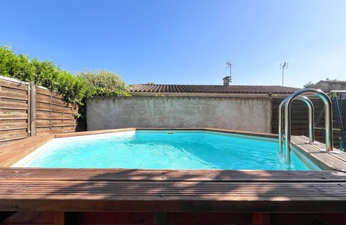 St.-Remy-de-Provence Apartment | Pet friendly apartment in St-Rémy-de-Provence