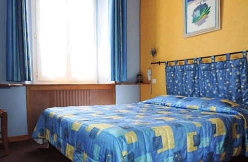 Digne-les-Bains Hotel | Pet-Friendly Double Bed Room | Secure Bike Storage | 4.3mi to 18-Hole Golf