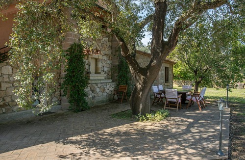 Roccastrada Villa | Pet-Friendly Finca Etrusco with Mountain View, Pool, Garden & Wi-Fi