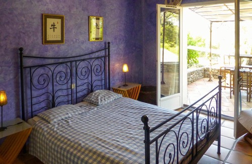 Entrecasteaux House | Pet friendly home in Entrecasteaux