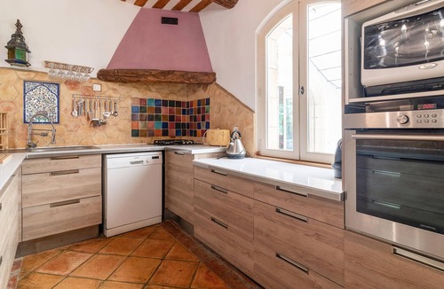 Apt House | Pet friendly home in Apt