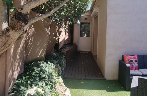 12th Arrondissement Apartment | Petit Marguerite, a comfortable studio apartment in Marseille