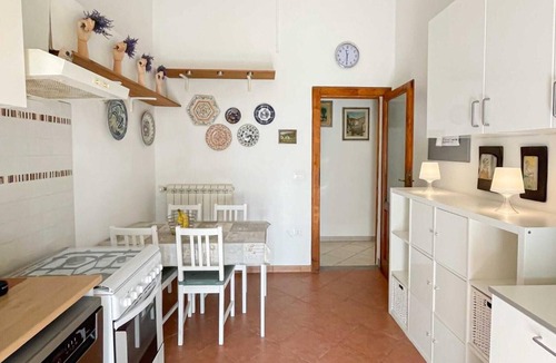 Pisa City Centre Apartment | 'Piave House' Apartment with Private Garden and Wi-Fi