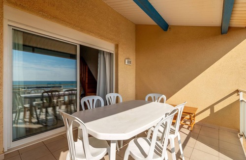 Valras-Plage Condo | Piscine Extérieure ! Abordable + Cuisine Équipée