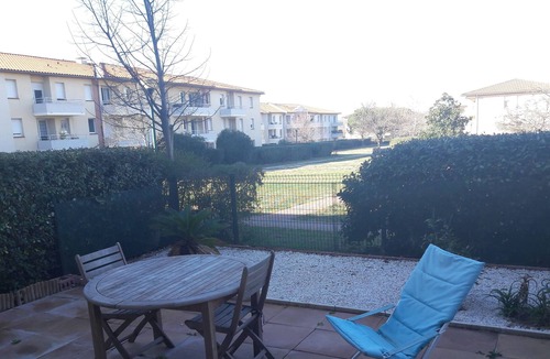 Saint-Martin Apartment | Pleasant 1-bedroom apartment, garden, swimming pool, tennis court, private parking