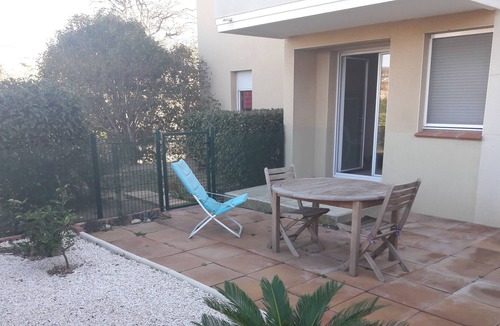 Saint-Martin Apartment | Pleasant 1-bedroom apartment, garden, swimming pool, tennis court, private parking