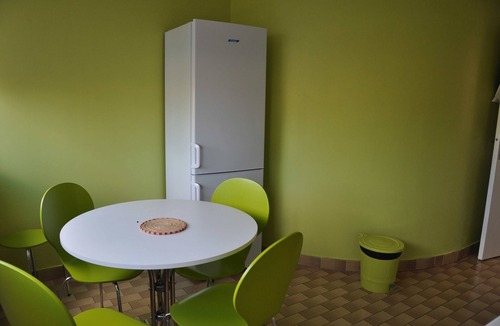 Estanove Apartment | pleasant apartment overlooking park, tennis and swimming pool in secure residence