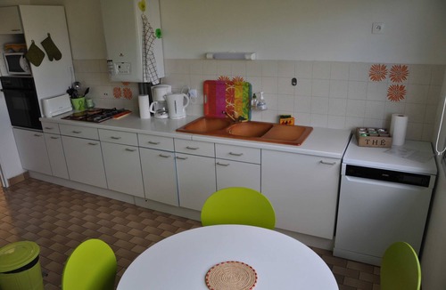 Estanove Apartment | pleasant apartment overlooking park, tennis and swimming pool in secure residence