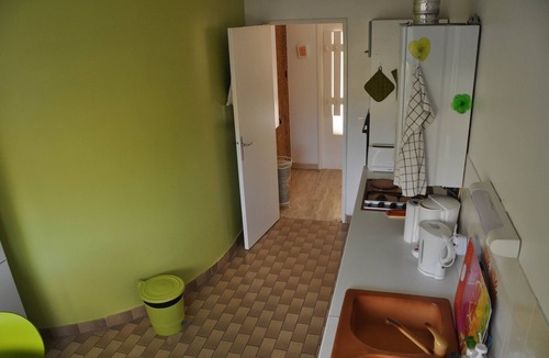 Estanove Apartment | pleasant apartment overlooking park, tennis and swimming pool in secure residence
