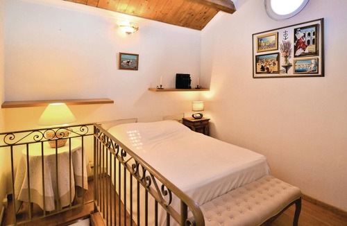 Les 3 Ponts House | Pleasant cottage on the heights of Nîmes, just 5 minutes from downtown, in a quiet residential area