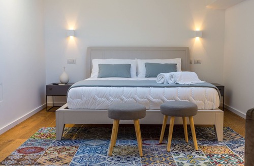 Catania City Centre Bed & Breakfast | Plebis - La Luna di Carta - Luxury B&B in the center of Catania in Sicily