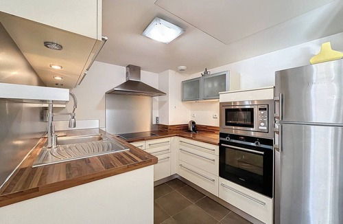 Prado - Republique Apartment | PON2 - 2-room apartment with a pool and terrace