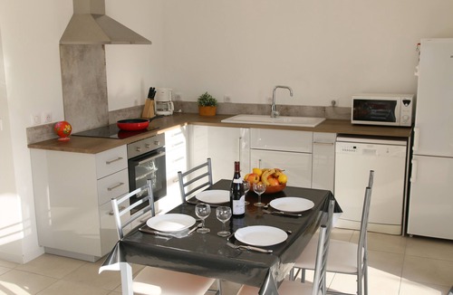 Cheval-Blanc House | Pool house at the foot of the luberon