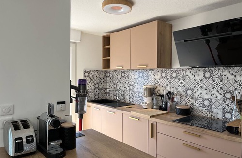 Frejus Plage Apartment | PORT FREJUS, Rare to rent last floor housing, air conditioned, new condition, very nice services, for 8 people, closed garage