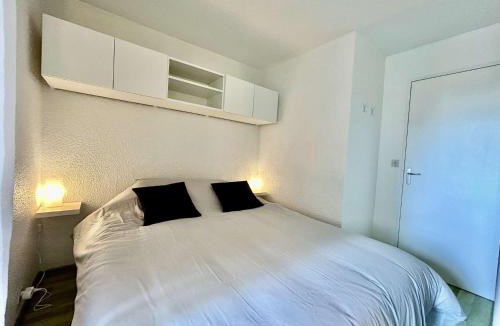 Sainte-Maxime Apartment | PRECO 459 SAINTE MAXIME Studio cabine 4 couchages Piscine et parking