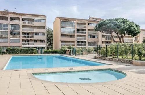 Sainte-Maxime Apartment | PRECO 459 SAINTE MAXIME Studio cabine 4 couchages Piscine et parking