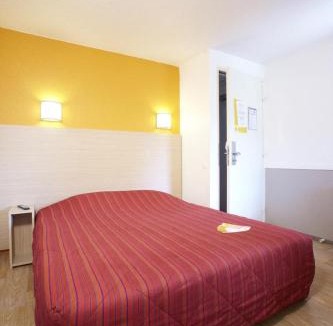 Avignon Hotel | Premiere Classe Avignon Courtine Gare TGV