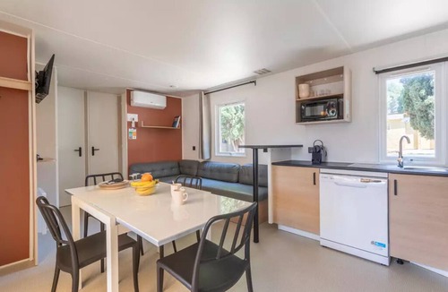 Carry-le-Rouet House | Premium Mobile Home for 6 People 4-Star Beach Access – Pool & Air Conditioning