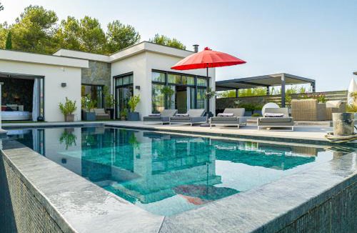 Saint-Gely-du-Fesc Villa | Prestigieuse Villa Spa 2 Piscines