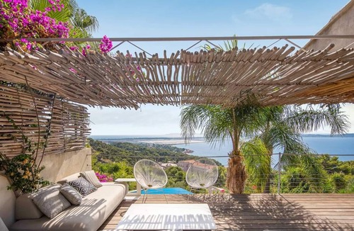 Hyeres House | Prestigieuse Villa Piscine/vue mer-WiFi/CLiM ByHC