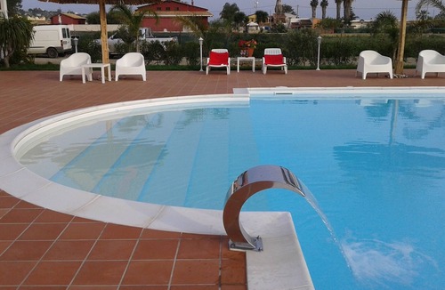 Fanusa Villa | prestigious villa with swimming pool surrounded by greenery near the sea