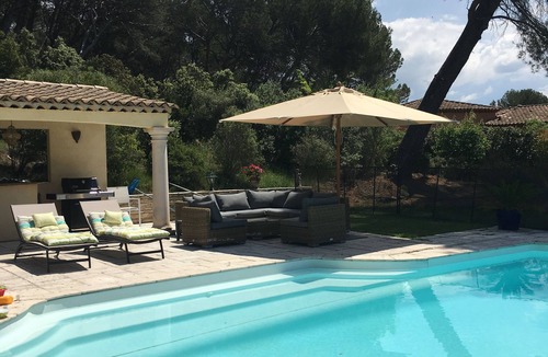 Eguilles Villa | Pretty country house 220m2 with pine forest 10 minutes from Aix en Provence