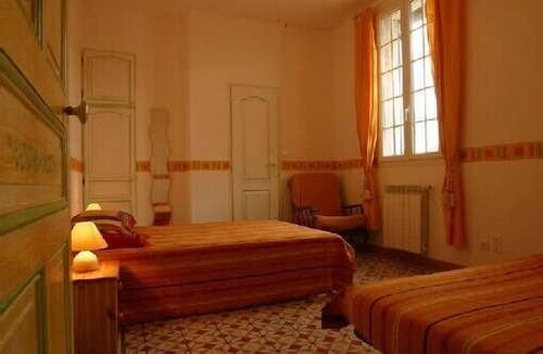 Russan House | Pretty restored farmhouse in an old wine farm between Uzes and Nîmes