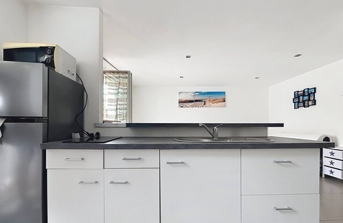 8th Arrondissement Apartment | Pretty studio 13008 - 100m from the beach Absolute peace and quiet