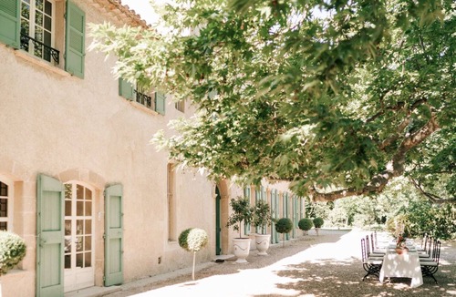 Lamanon House | Private castle with swimming pool in Provence